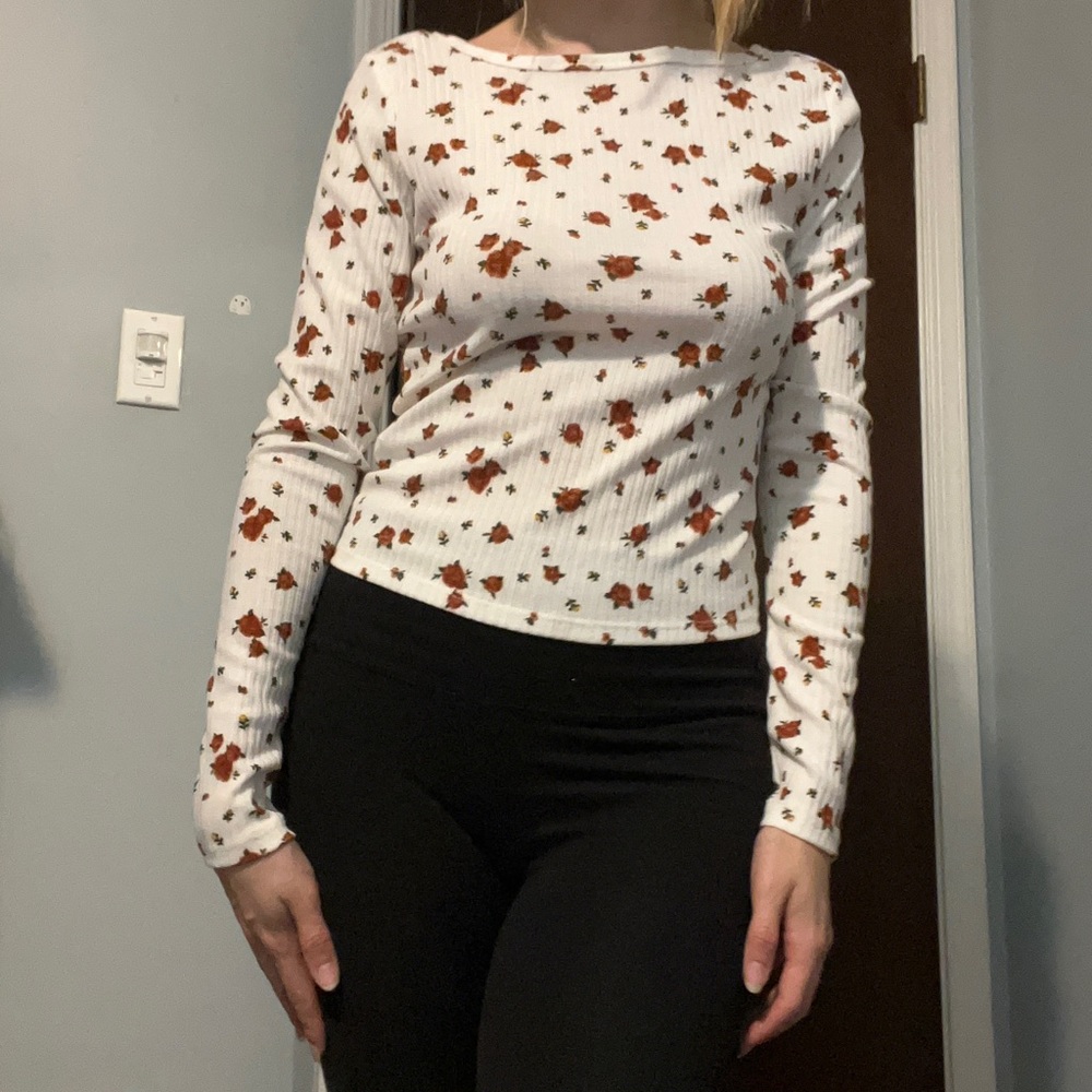 4 Fall Shirts/Sweaters! - Picture 2 of 11